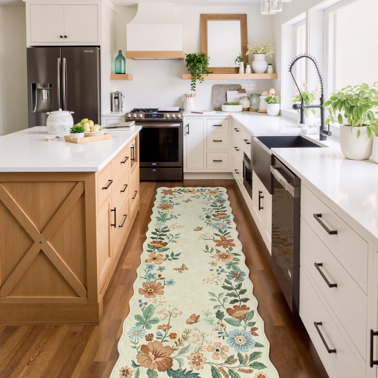 Lahome Floral Washable Runner Rug, 2'6''x8' Soft Hallway Rug Non Slip, Boho Ultra-Thin Kitchen Runners for Hallways with Rubber Backing Carpet for Laundry Bedroom Bathroom Flore (Beige)