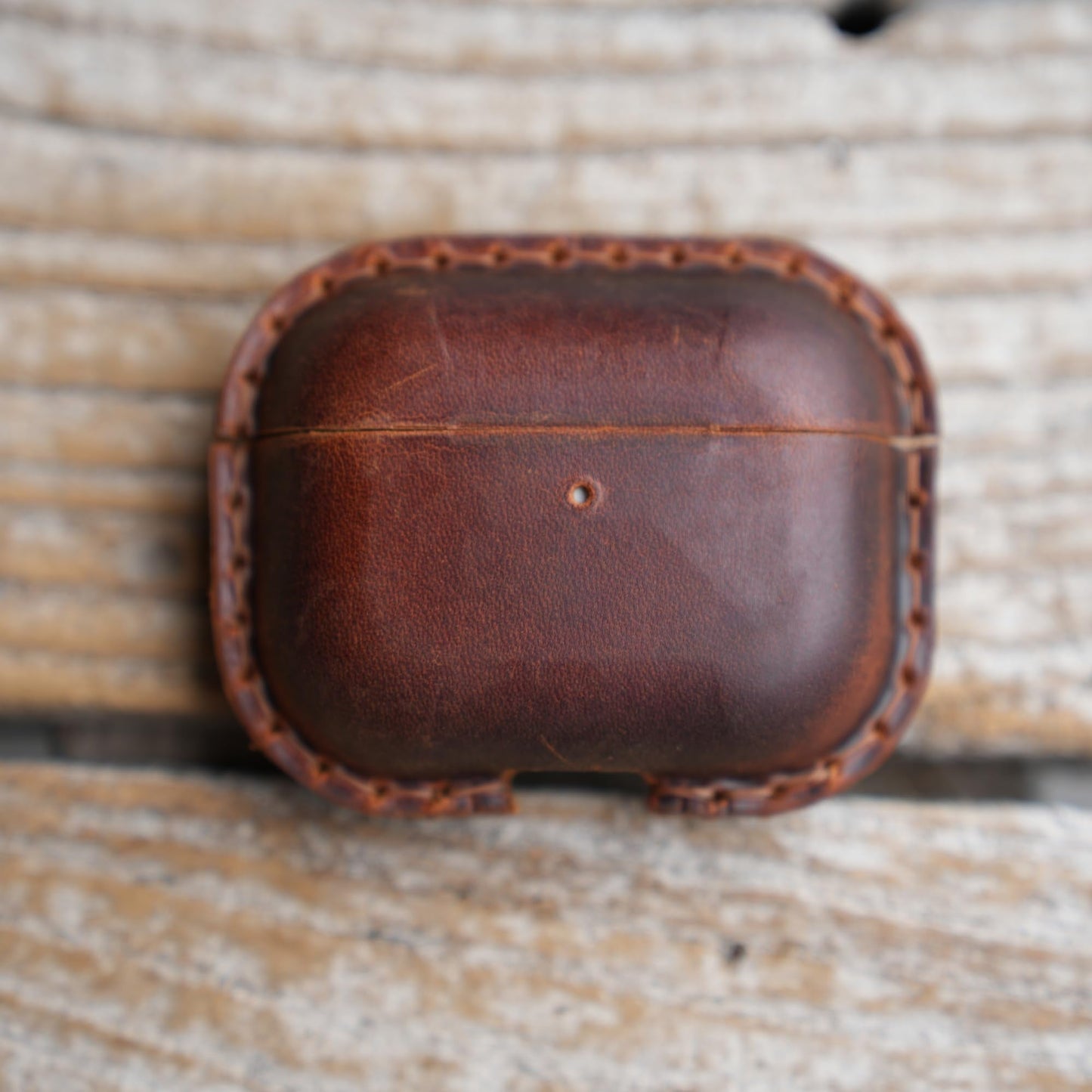 JJNUSA Genuine Vintage Crazy Horse Leather Distressed Leather for Airpods Pro 3 3rd Gen (2025) Wireless Charging Case Protective Cover Earbud Case Brown