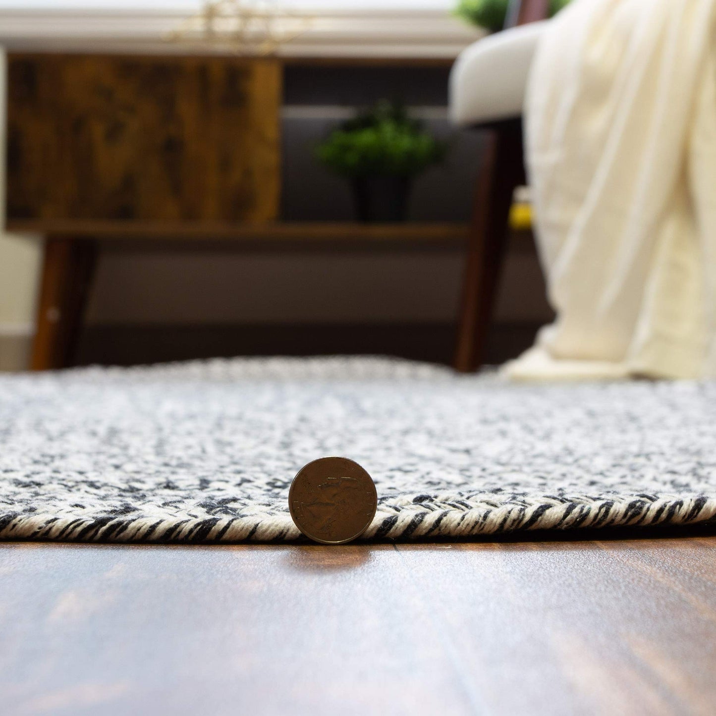 Super Area Rugs Farmhouse Braided Rug Cotton Kitchen Reversible Carpet, Black & White, 3' X 5' Oval