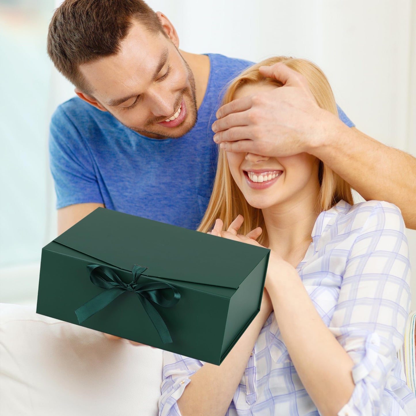 STOBOCTER Gift Box,13.5x10x5 Gift Boxes with Lids for Presents,Green Magnetic Gift Box for Wrapping,Birthday, Wedding, Bridesmaid Proposal, Christmas,Includes Ribbon,Card