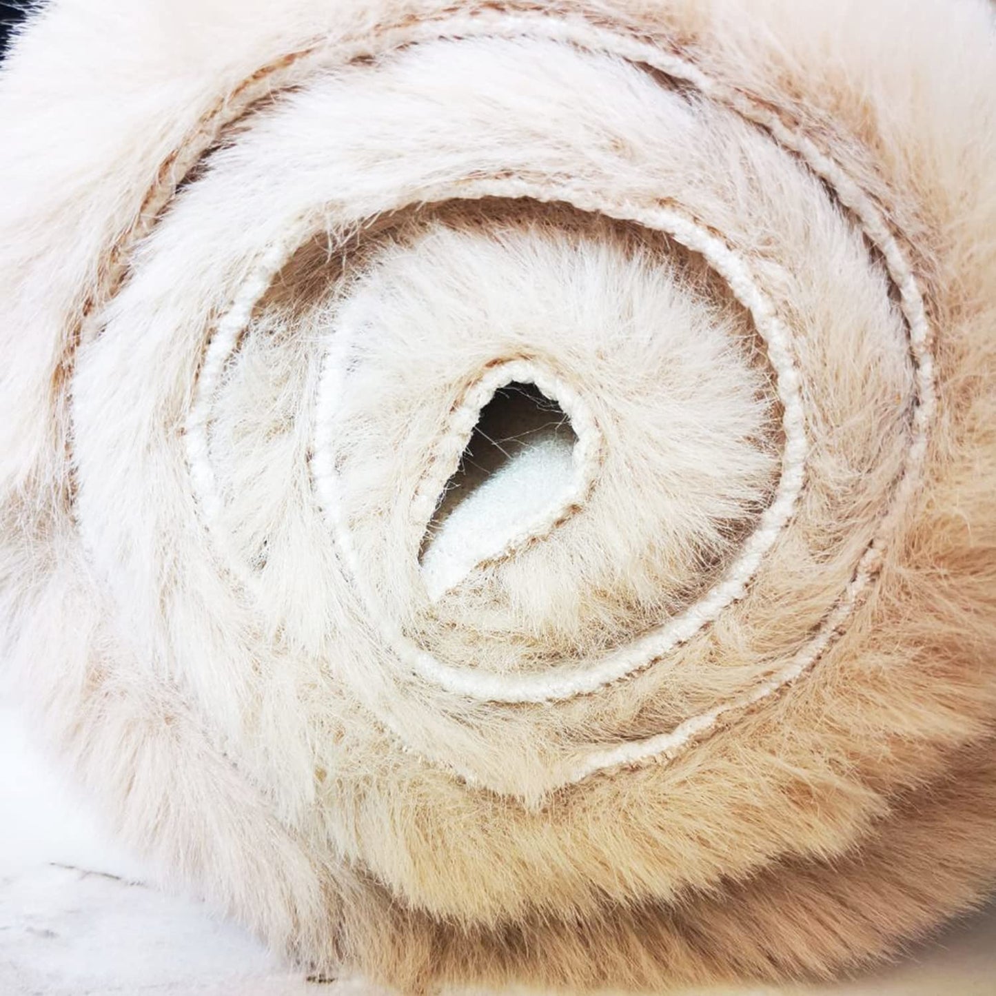 Ghouse Light Brown Beige Faux Rabbit Fur Rug 6x9 Machine Washable Area Rugs for Bedroom Fluffy Rugs for Living Room No-Shedding Carpet Sheepskin Rug