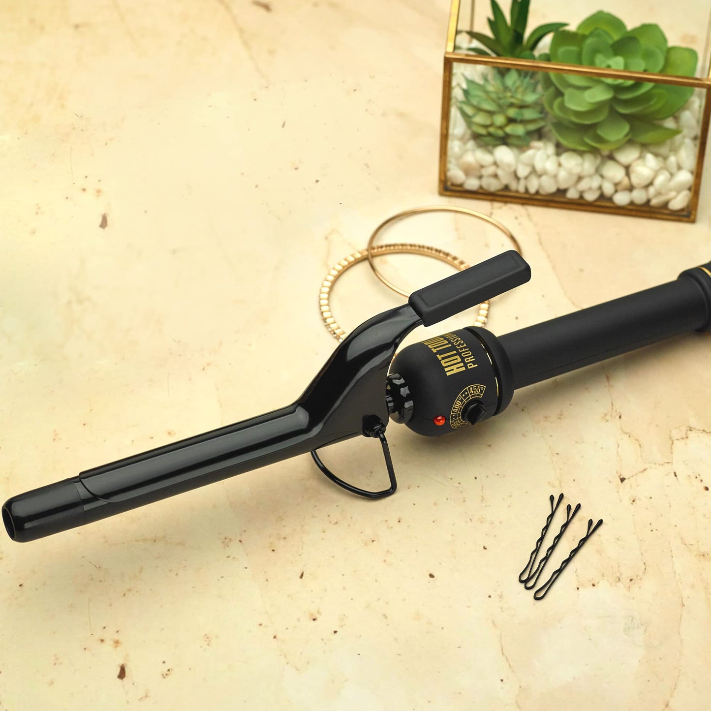 HOT TOOLS (2018 MODEL) Pro Artist 24K Gold Curling Iron | Long Lasting, Defined Curls (1-1/4 in)
