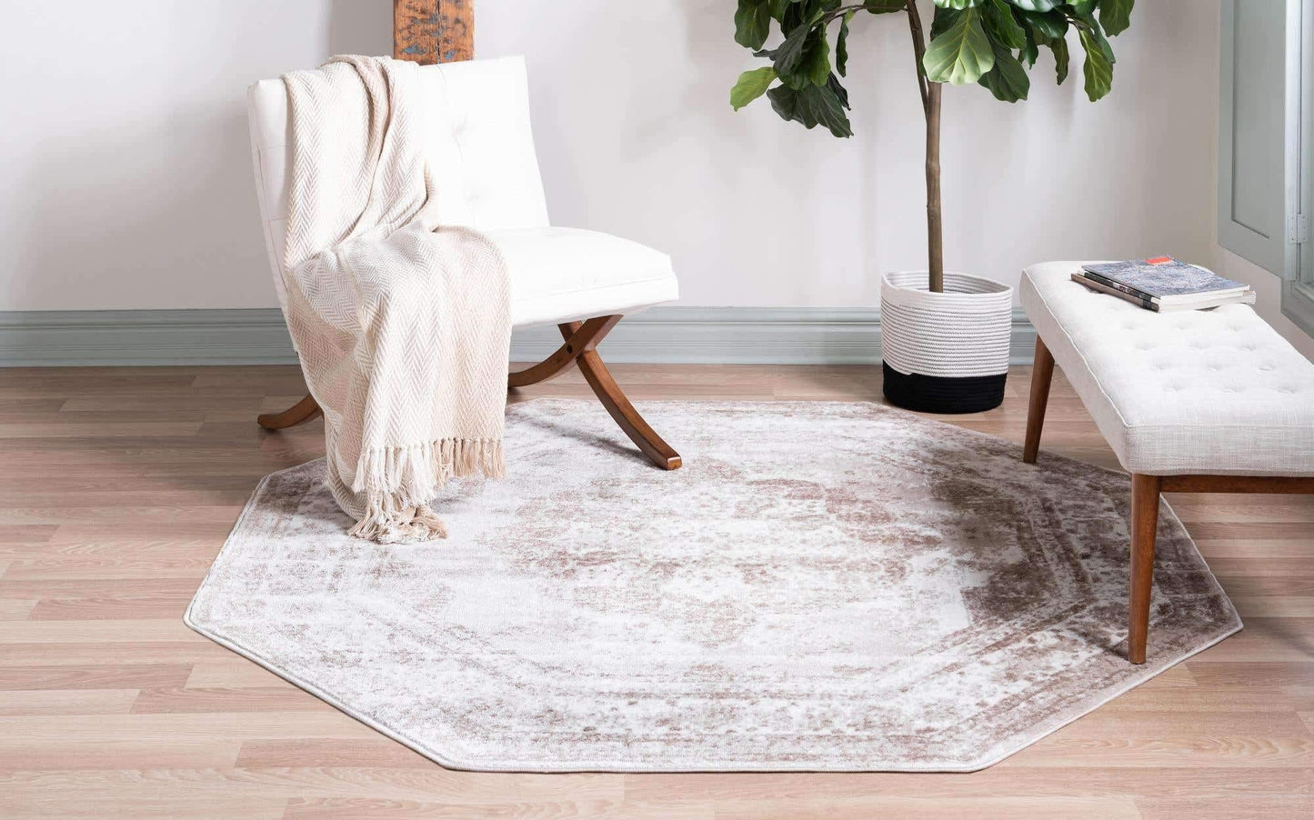 Unique Loom Sofia Collection Area Rug - Salle Garnier (4' Octagon, Beige/ Ivory)