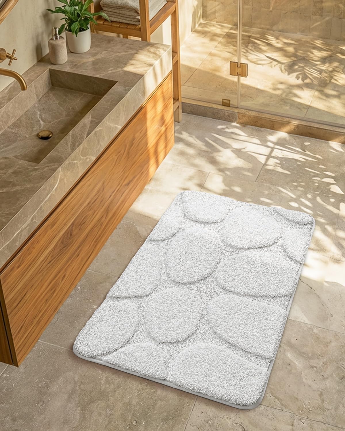 Color&Geometry White Bathroom Rugs Non Slip Washable, 17"x30" Absorbent Bath Mats, Soft Shower Mat Outside Shower Quick Dry Bathmat for Bathroom Sink Laundry Room