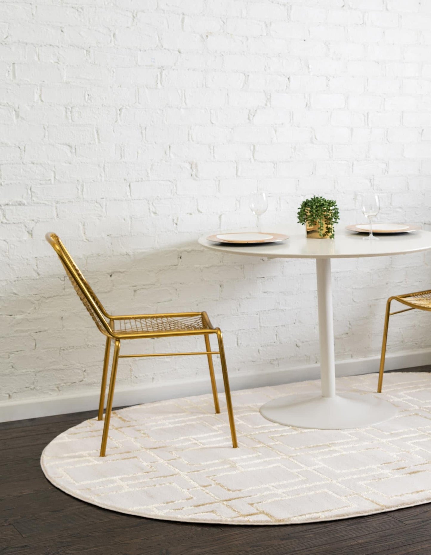 Unique Loom Glam Collection Area Rug - Deco (4' 1" x 6' 1" Oval, White Gold/ Gold)