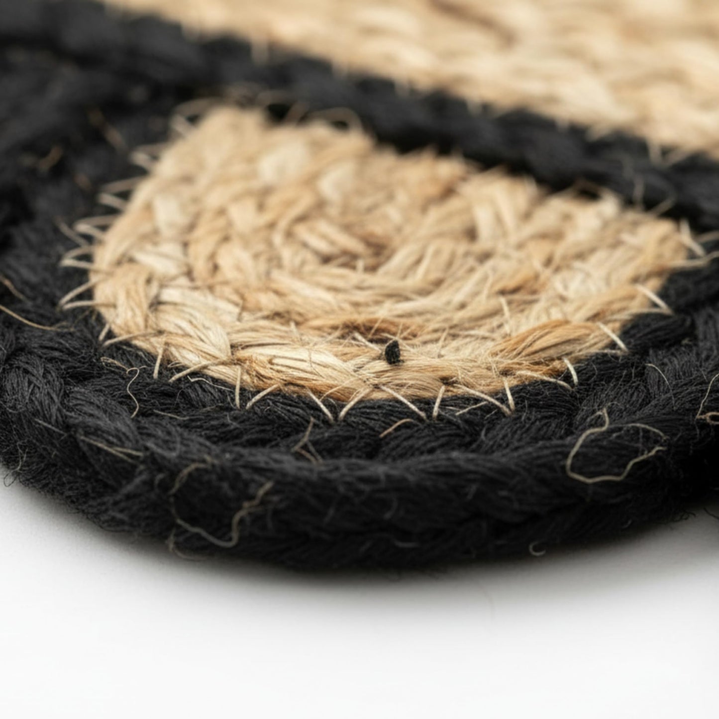 Braided Scalloped Jute Rug Natural with Black Trim, Handmade Farmhouse Boho Area Rug for Entryway, Kitchen, Hallway, Living Room, Bedroom, Rustic Woven Floor Rug - (Black- 2X3 ft)