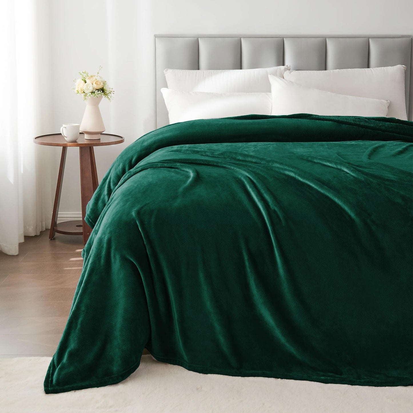 BEDELITE Fleece Blanket Christmas Forest Green Throw Blankets for Couch & Bed, 300GSM Luxury Plush Cozy Fuzzy Blanket 50" x 60", Super Soft Warm Lightweight Throw Blanket for Travel Camping