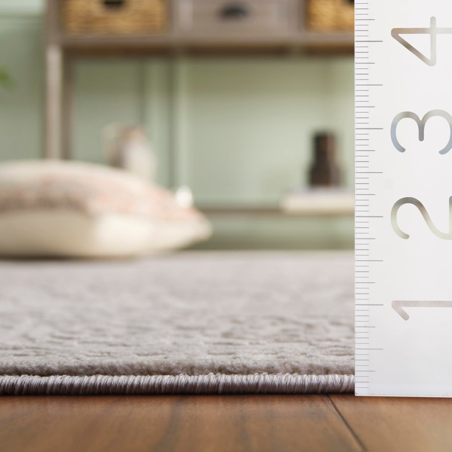 SAFAVIEH Area Rug 9x12 - Reflection Collection - Large - Cream & Ivory, Non-Shedding & Easy Cleaning, Ideal for Living Room, Bedroom, Dining Space (RFT670D)