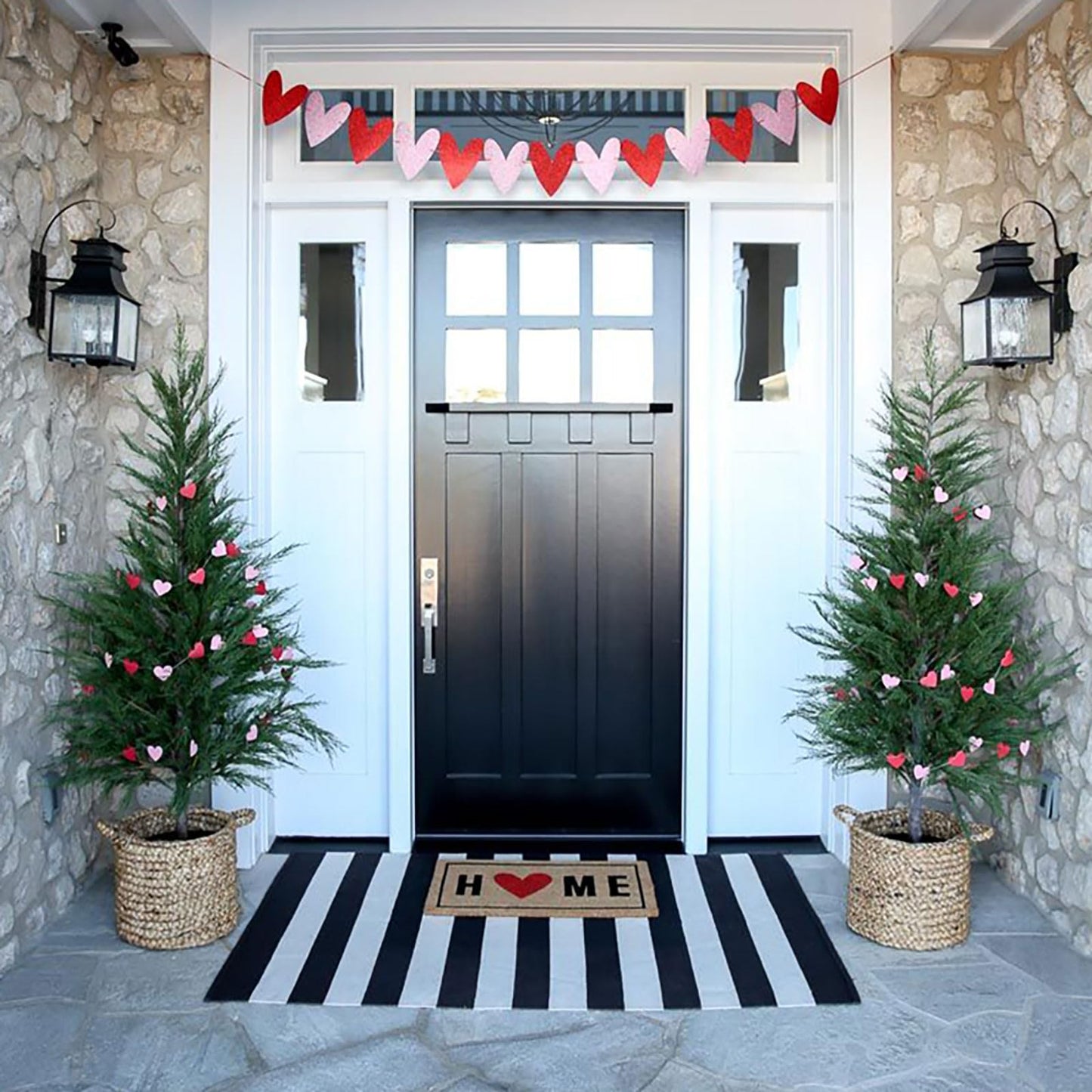 Black and White Outdoor Rug 35.4 x 59 Inches Striped Front Door Mat Front Porch Rug Hand-Woven Machine Washable Indoor/Outdoor Layered Door Mats for Entryway/Porch/Patio