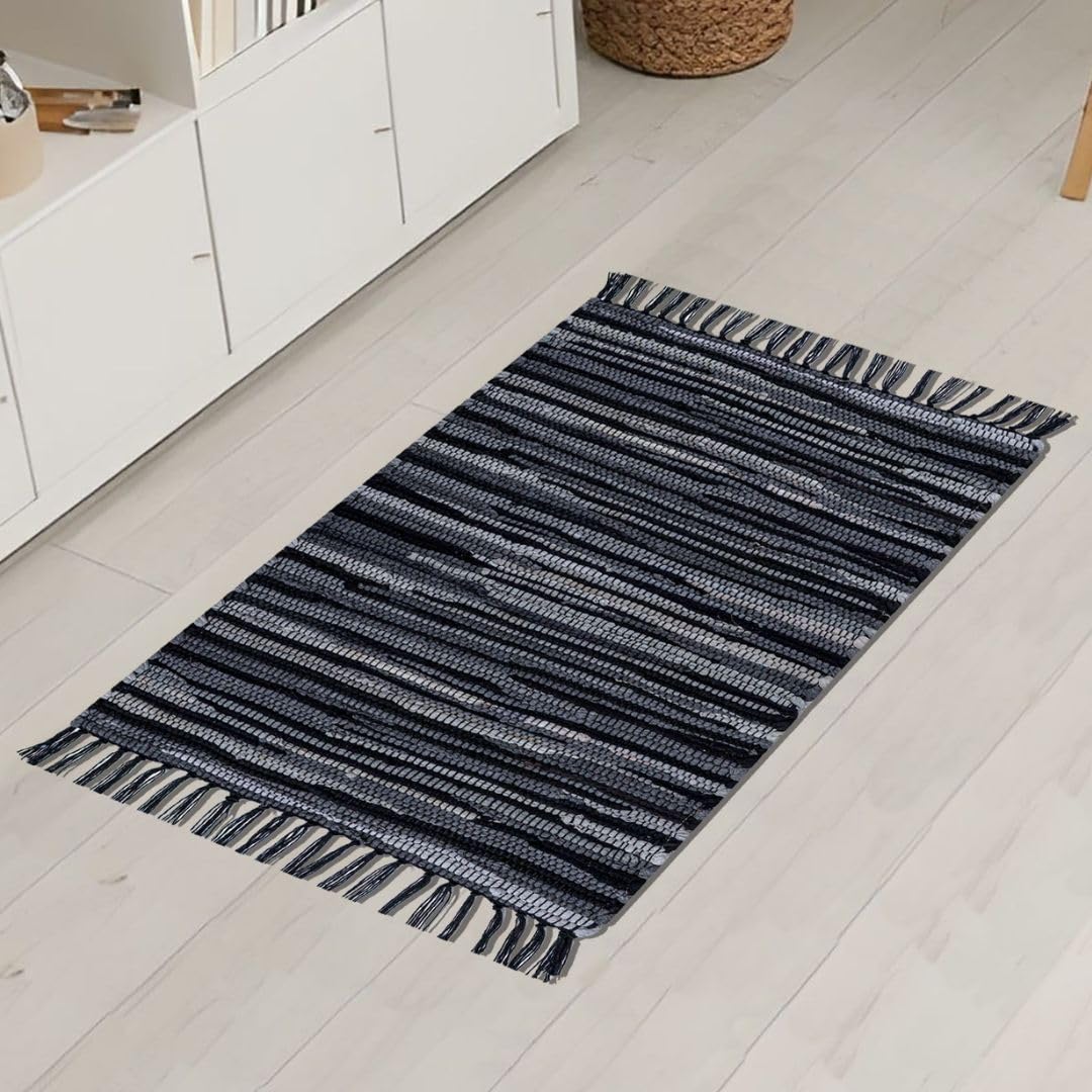 Threadvista Hand Woven Chindi Rug Cotton - Rustic Boho Accent Throw Rug for Living Room Bedroom Kitchen Entryway Floor Mats - Ideal for High Traffic Areas 20x32 inch Reversible Area Rug Black Multi