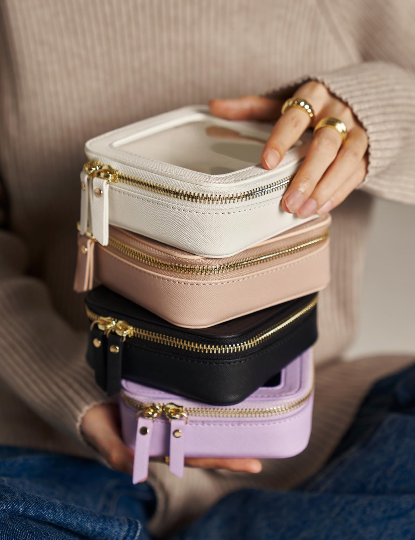 Small Cosmetic Bag for Purse Mini Makeup Bag for School Cute Clear Make Up Pouch for Travel Tiny Leather White Make Up Organizer Case for Backpack Toiletry Bag Waterproof Square Pouch with Zipper