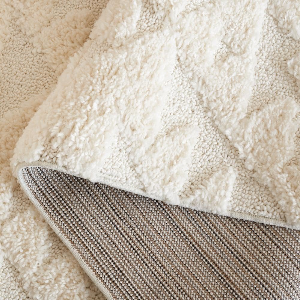 SAFAVIEH Moroccan Tassel Shag Collection Area Rug - 6'7" x 9'2", Ivory, Non-Shedding & Easy to Clean, Plush High-Low Texture, Ideal for Living Room, Bedroom, Dining Space (MTS688C)