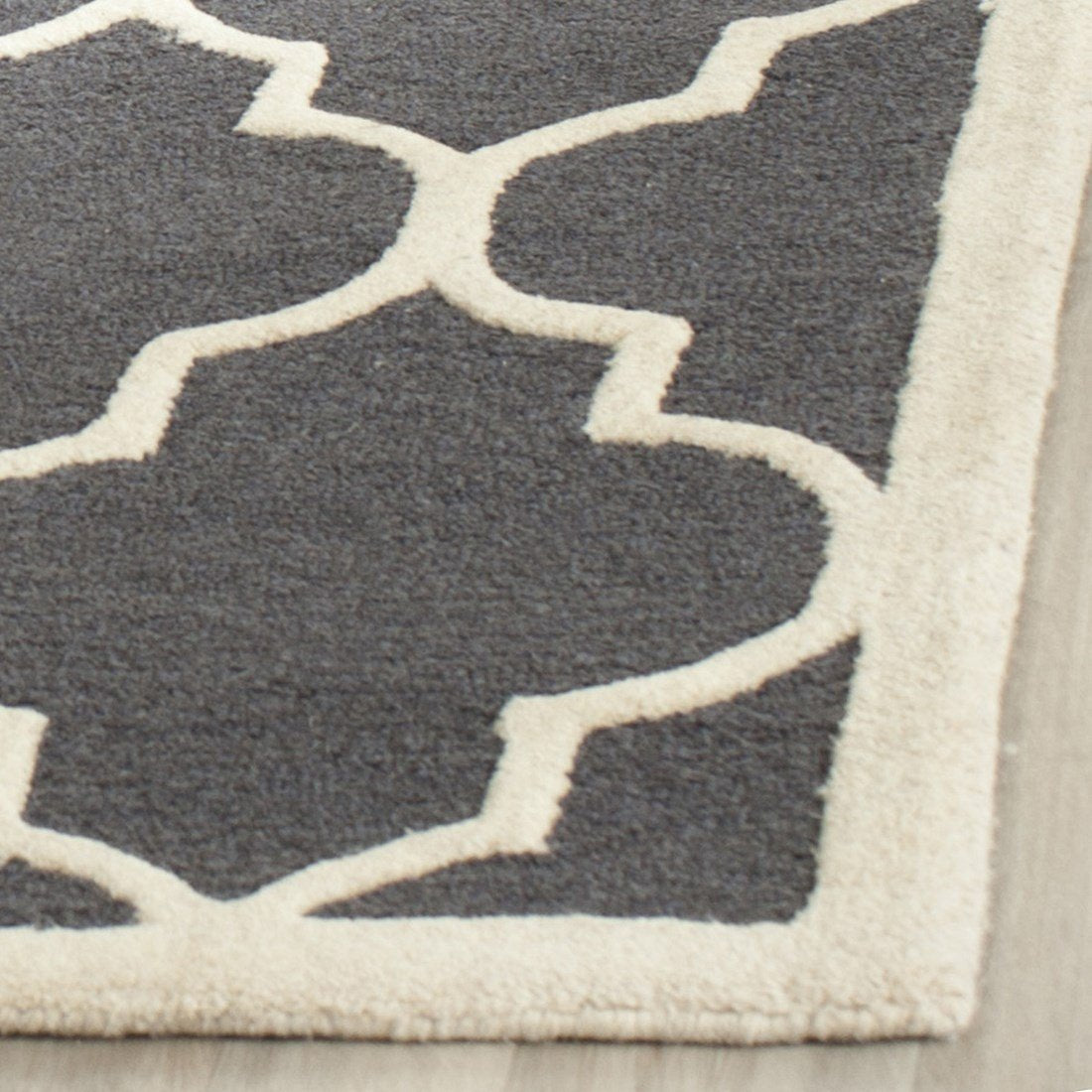 SAFAVIEH Cambridge Collection 8' x 10' Dark Grey/Ivory CAM134X Handmade Moroccan Trellis Premium Wool Area Rug