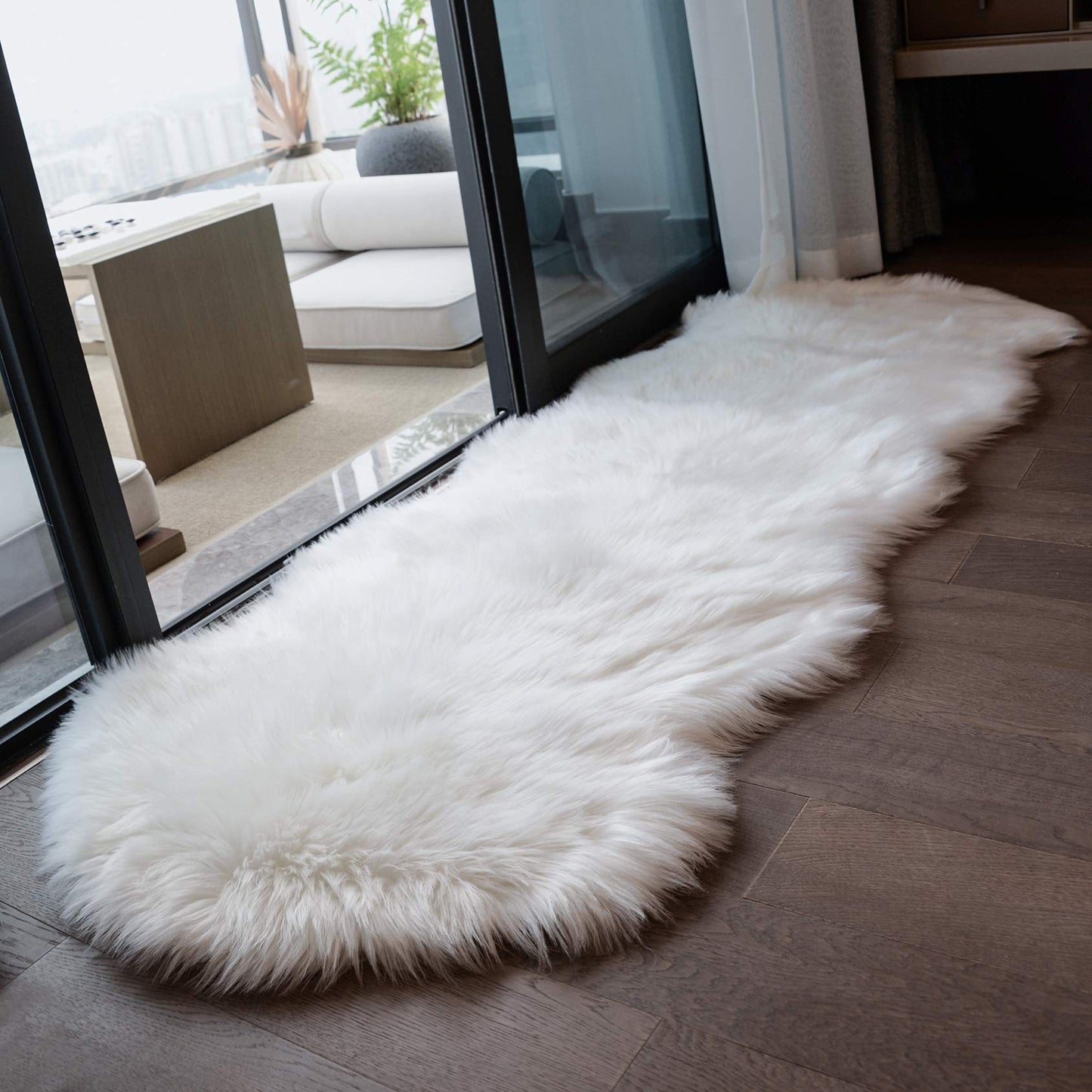 Coumore Ultra Soft Faux Sheepskin Fur Rug Fluffy Area Rugs Chair Couch Cover Bedroom Fuzzy Carpet Bedside Floor Sofa Living Room Children Play Princess Room 2x6 Feet White