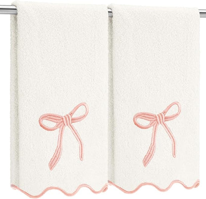2 Pcs White Pink Scalloped Hand Towels