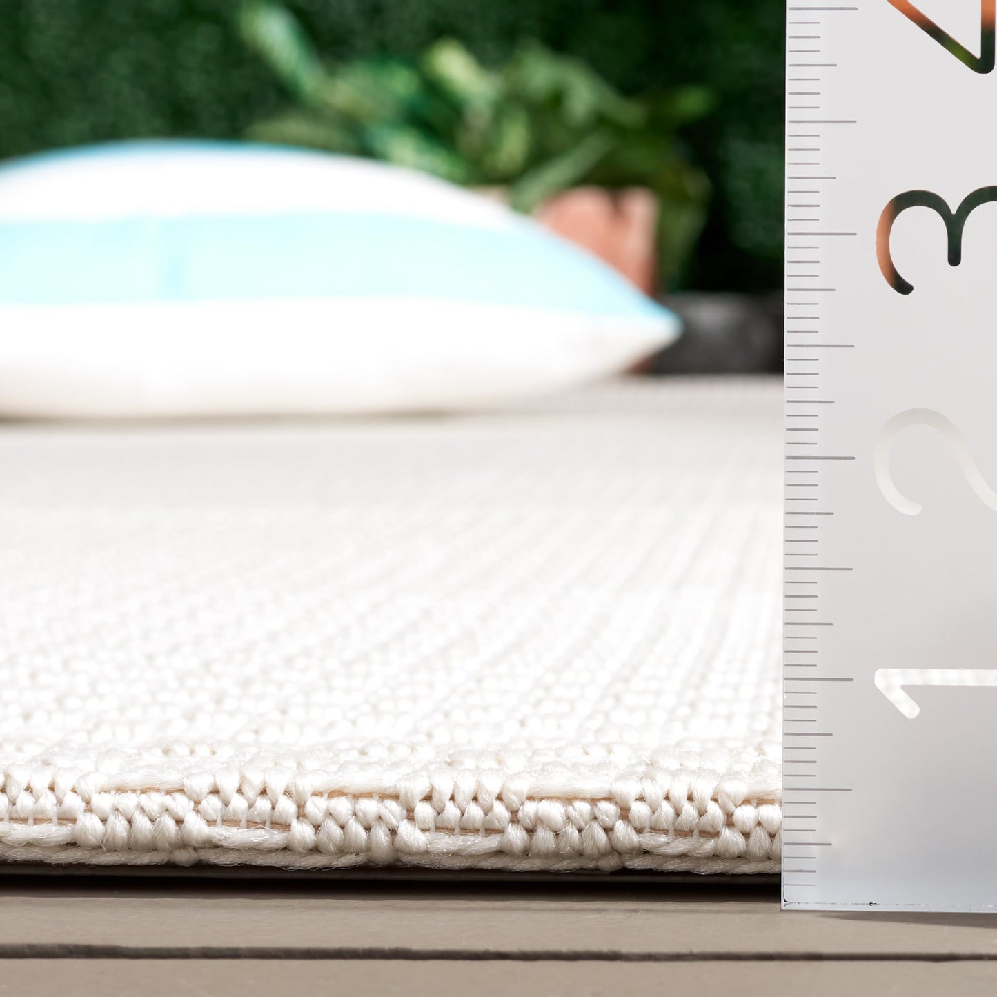 SAFAVIEH Washable Rug Outdoor Sisal All-Weather Collection - 9' x 12', Taupe, Non-Shedding & Easy to Clean, Ideal for Patio, Backyard, Mudroom (SAW640E)