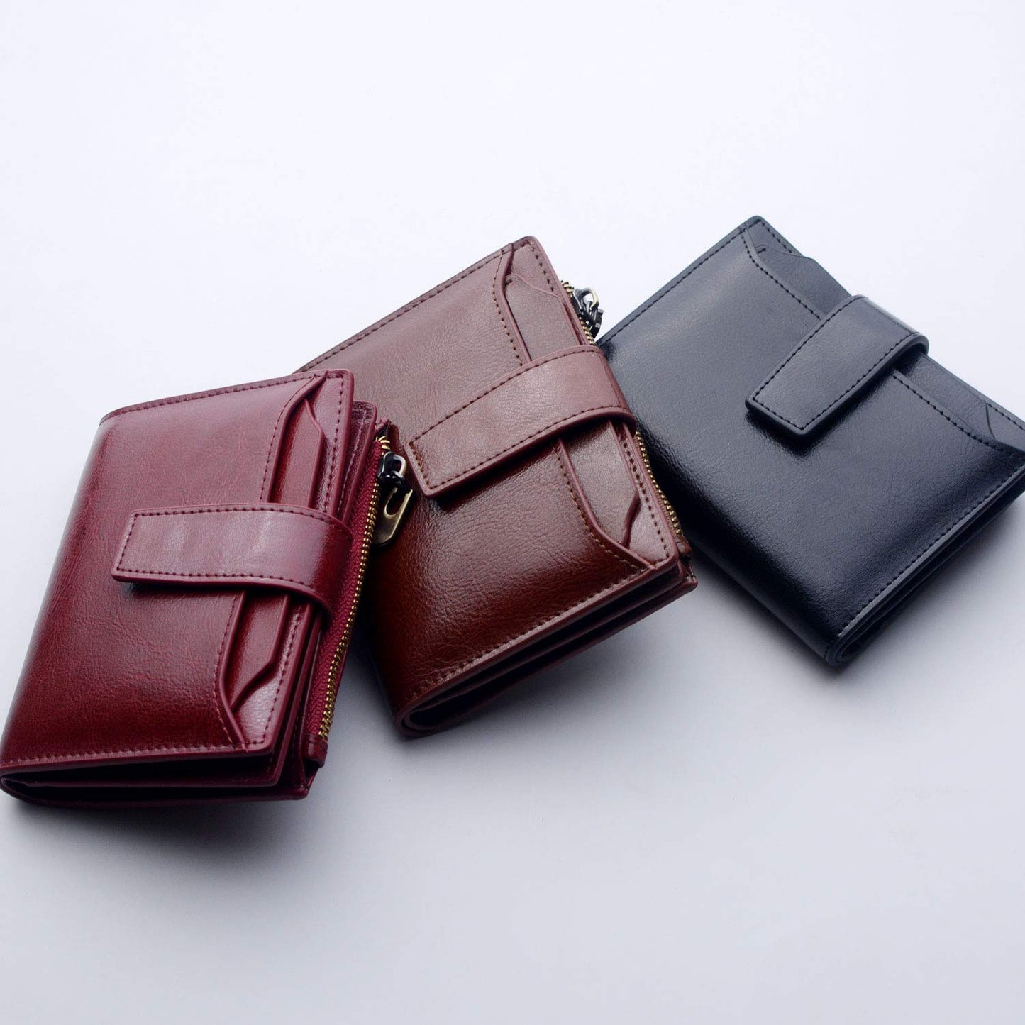Bveyzi Women's Small Leather RFID Blocking Bifold Zipper Pocket Wallet Ladies Credit Card Slots Purse with id Window(Wine Red)