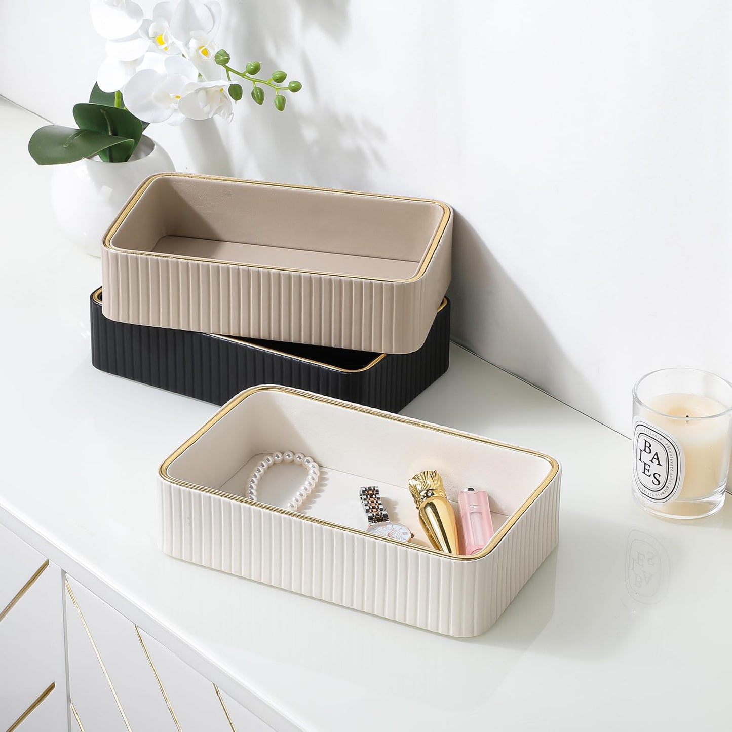 MEIBOOCH Desk Organizer Tray, PU Leather Nightstand Organizer Perfume Valet Tray for Men Women, Decorative Vanity Trays Trinket Dish Key Bowl for Entryway Table (Ivory, Small)