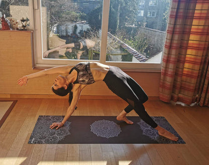Reetual, The Yoga Mat That Adores Sweat | Premium Hot Yoga Mat Non Slip Towel Combo - with Carrying Strap | Eco Friendly | Designed for Bikram, Hot Yoga, Ashtanga, Vinyasa, Power