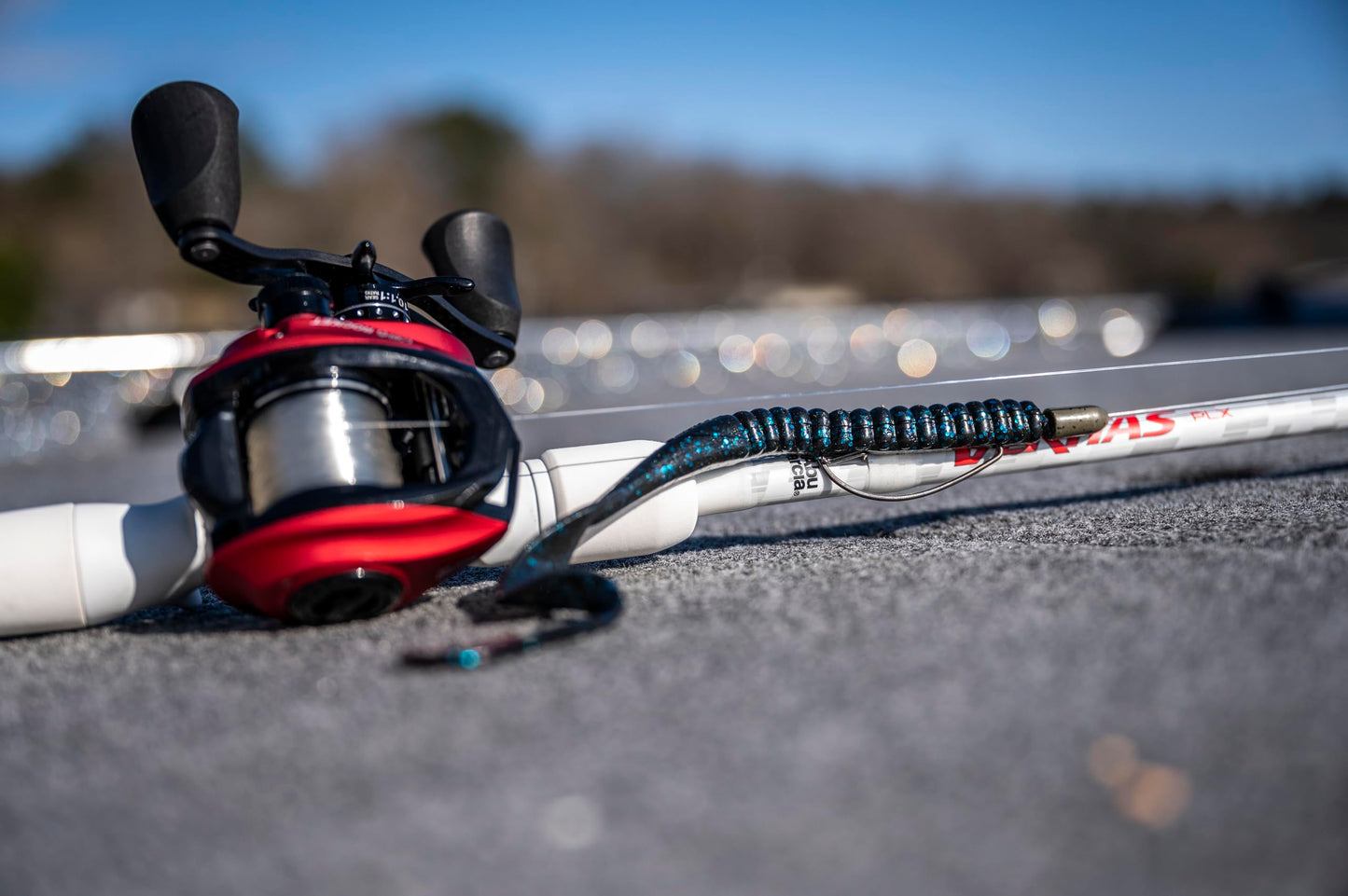 Berkley PowerBait® Power Worm Fishing Bait, Black, 7in | 18cm, Irresistible Flavor, Classic Curly Tail Worm Profile, Ideal for Spring, Summer and Fall Fishing