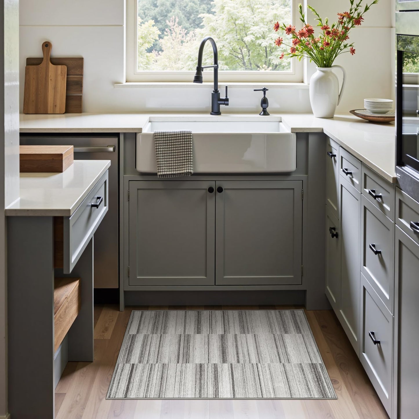 jinchan Modern Entryway Rug 2x3 Ultra-Thin Washable Rug Non Slip Grey Doormat Indoor Abstract Small Geometric Striped Lightweight Throw Carpet for Bedroom Bathroom Kitchen, Gray