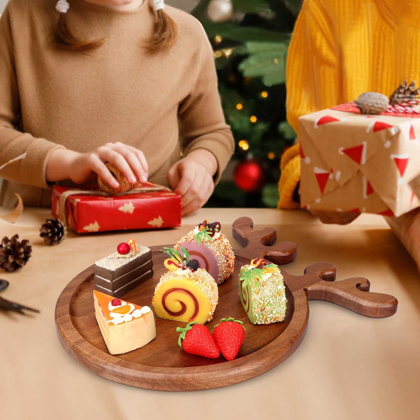 Acacia Wood Christmas Kitchen Decor Platters Dinner Plate Wooden Cheese Charcuterie Board Xmas Snack Cookies Trays Salad Charger Plates for Christmas Holiday Serving Dish Round Festive Dessert Platter