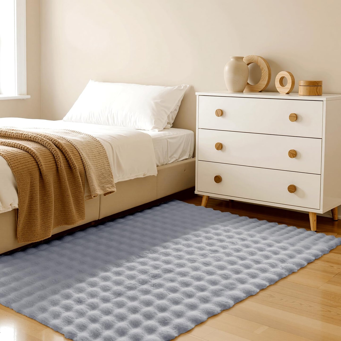 Lotus Karen Washable Area Rug, 3D Bubble Rug for Living Room, Bedroom, Faux Fur Carpet for Home Decor,4' W × 6' L, Light Grey