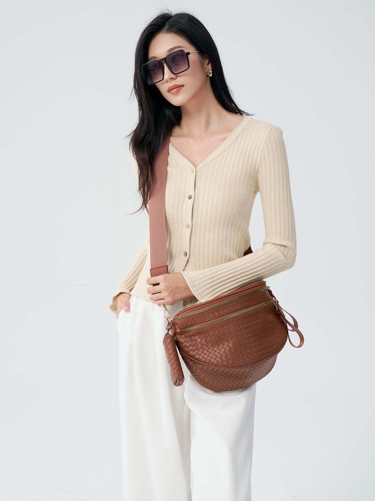 Woven Bum Bags for Women Vegan Leather Crossbody Bag with Coin Purse, Trendy Fanny Packs with Adjustable Wide Strap, Spacious Sling Shoulder Purse for Trave