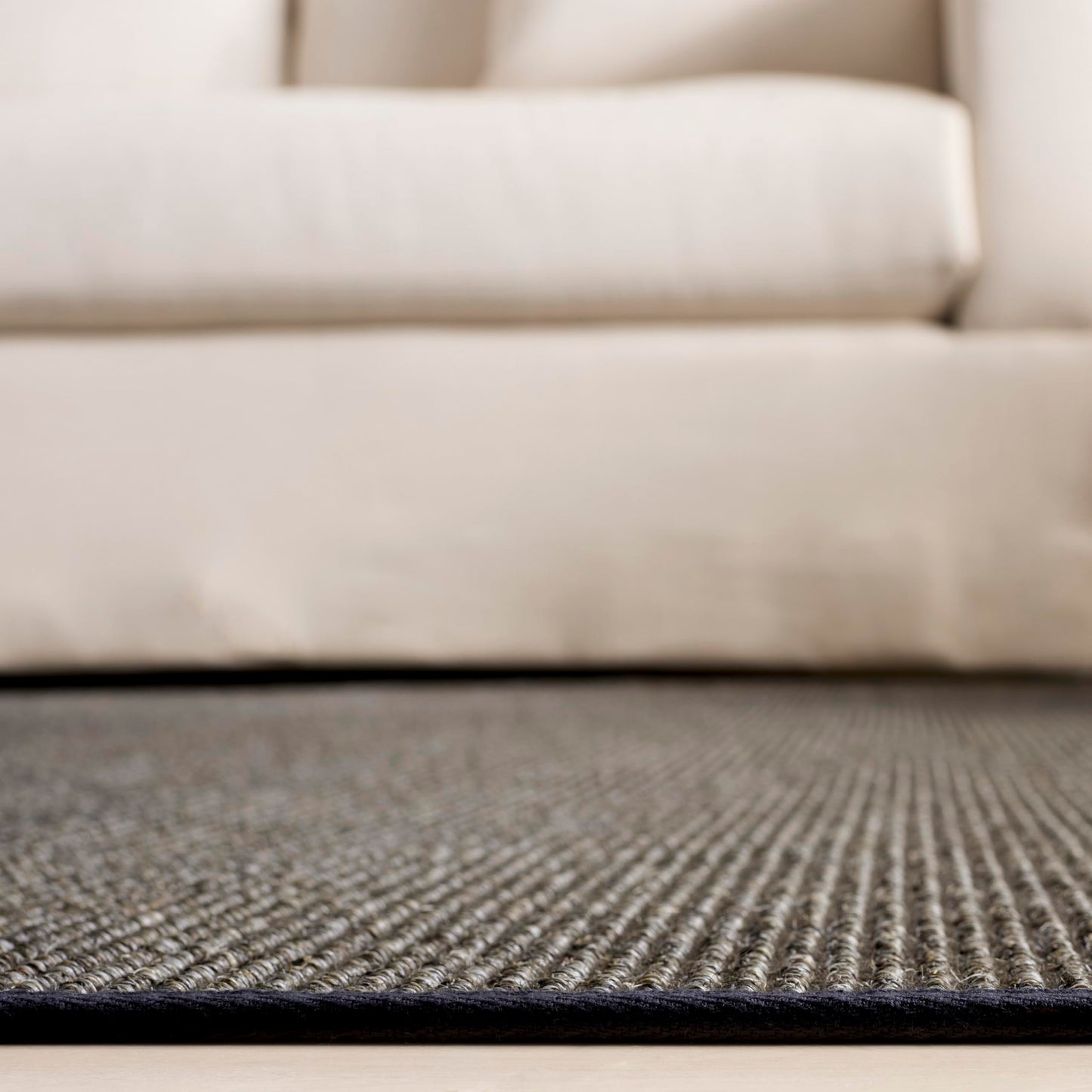 Martha Stewart x SAFAVIEH Area Rug Collection - 5' x 7', Charcoal, Sisal & Jute, Farmhouse Style, Ideal for Living Room, Bedroom, Office, Dining Space (MSR9501F)