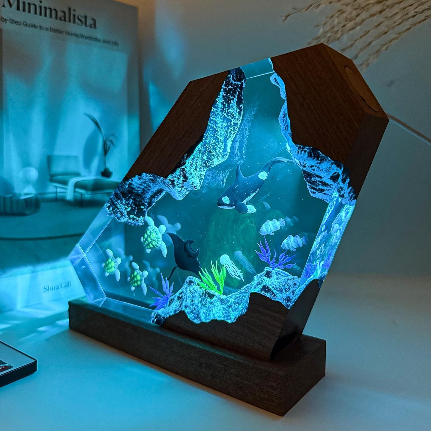 Orca Ocean Resin Lamp - Handmade Resin Night Light with USB Port, Variable Lights, Marine Biology Gifts for Women and Men, Ocean Enthusiast Collectibles, Unique Birthday Gifts for Him & Her (6"x4")
