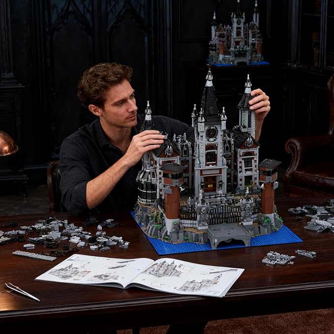 Haunted Asylum Madhouse Building Blocks - MOC Horror Castle Modular Medieval Castle Architecture Set Home Office Decor and Creative Gift for Adults in Halloween(6755pcs)