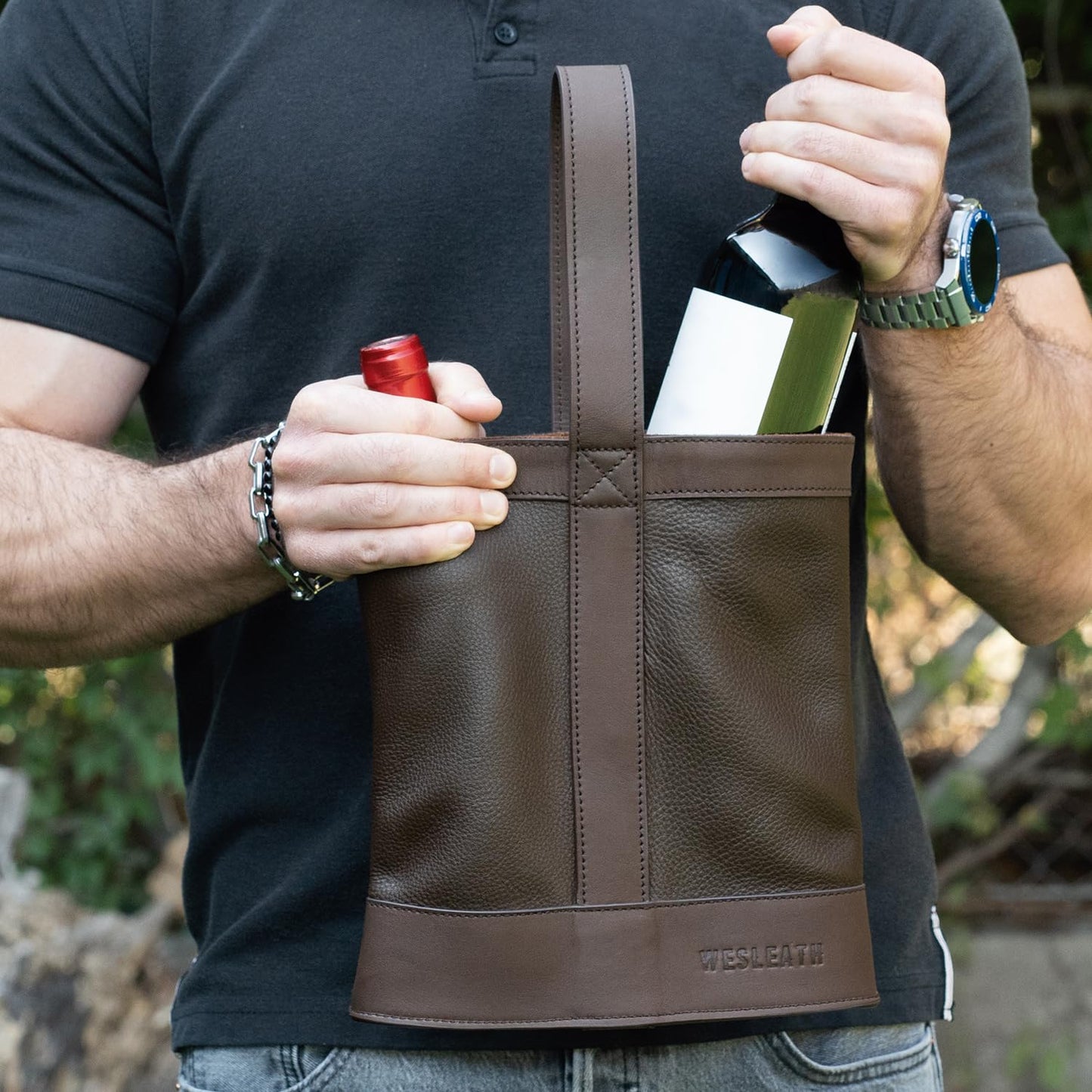 WESLEATH Double Wine Carrier Bag – Leather Wine Tote for Two Bottles with Handles & Metal Buckle – Protective Carrier for Picnic, Wine Champagne Gift Bag (Moka)
