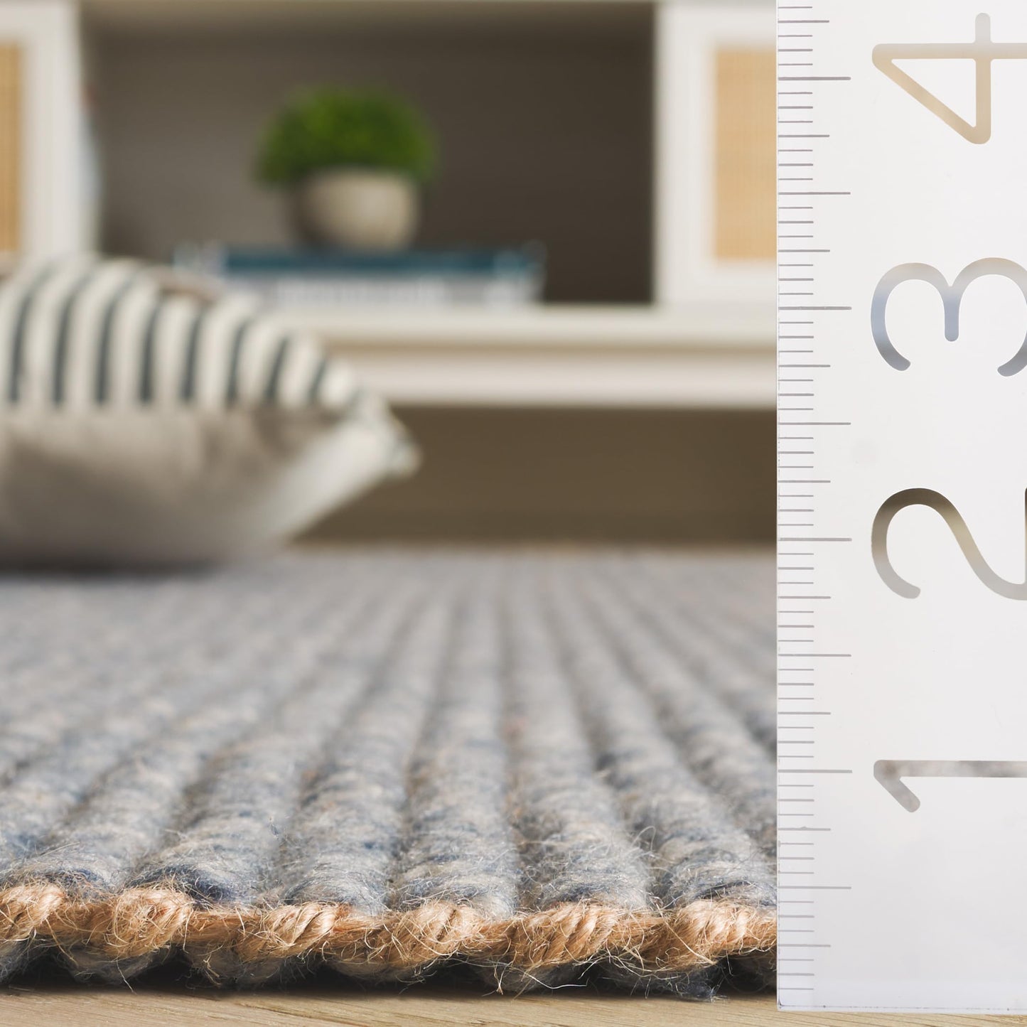 SAFAVIEH Natural Fiber Collection Area Rug - 5' x 8', Navy, Handmade Jute & Wool, Ideal for the Living Room, Dining, Bedroom (NF842N)