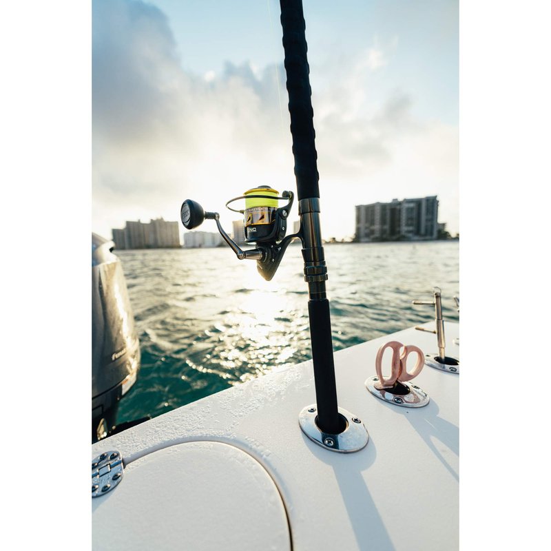 PENN Battle III Spinning Inshore Fishing Reel, HT-100 Front Drag, max of 15lb | 6.8kg, Made with Sturdy All-Aluminum Composition for Durability, 4000, black gold