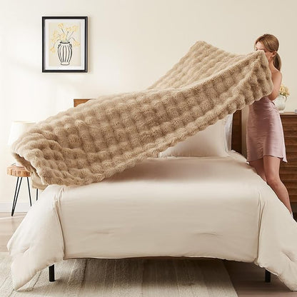 L'AGRATY Faux Rabbit Fur Blanket: 90" x 90" Queen Luxury Soft Fluffy Thick Fur Throw Blanket for Couch Bed - Cozy Plush Bubble Blankets for Winter: Flannel Fleece Decorative Blanket(Milk Tea Brown)