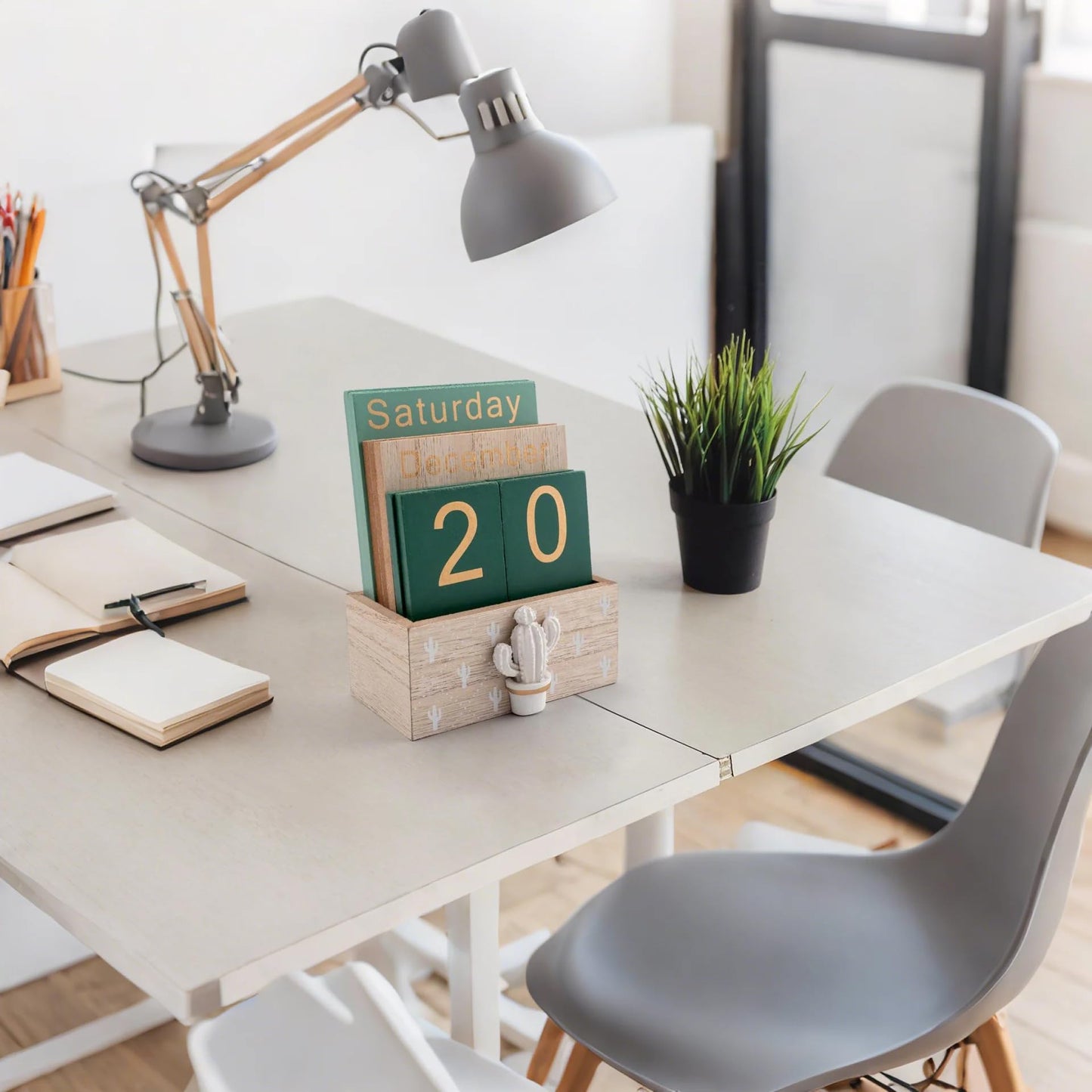 Notakia Perpetual Calendar, Wooden Calendar for Home Office Desk Accessories Vintage Wood Block Calendar(Green)