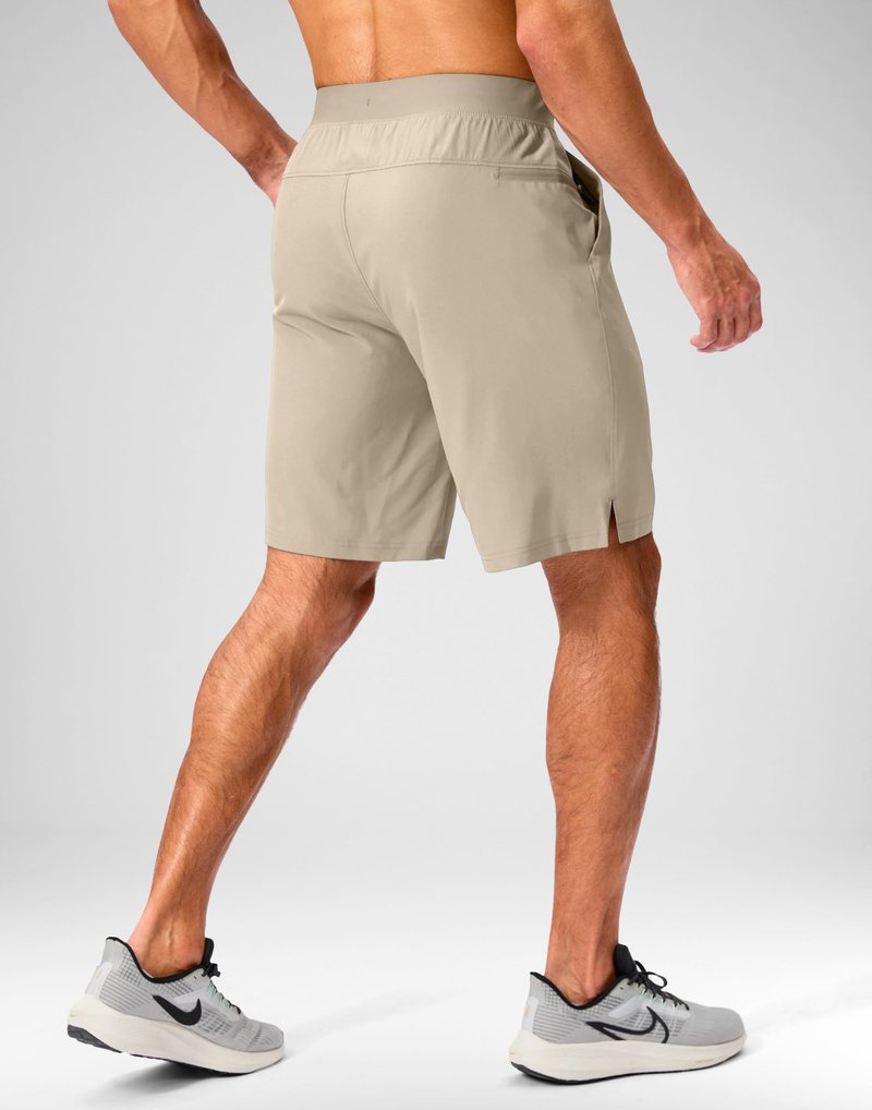 Soothfeel Men's Running Shorts with Zipper Pockets 9 Inch Lightweight Quick Dry Gym Sports Athletic Workout Basketball Shorts for Men (Khaki, M)