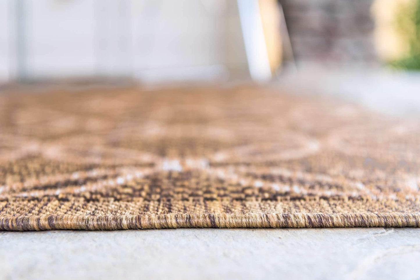 Unique Loom Outdoor Trellis Collection Area Rug - Spiral (3' 3" x 5' 1" Rectangle, Light Brown/ Brown)