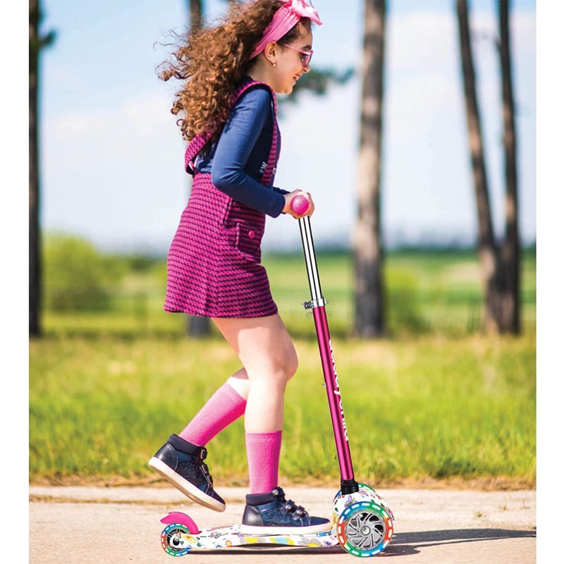 3-Wheel Kick Scooter for Kids Ages 3-8 Lean-to-Steer Toddler Scooter with Extra Wide Light Up Wheels, 4 Adjustable Heights, Foldable Scooters for Boys & Girls, Max Weight 110lbs (Blue)