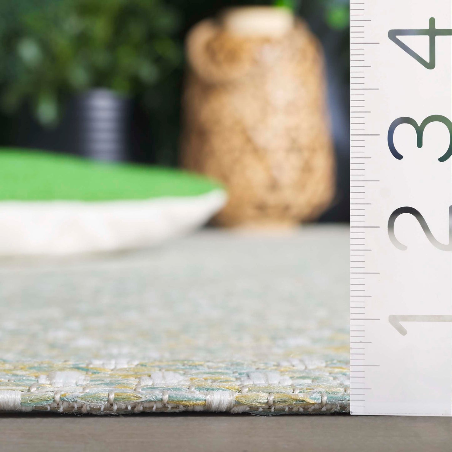 SAFAVIEH Washable Rug Outdoor Sunset Collection - 5'3" x 7'6", Light Green & Yellow, Non-Shedding & Easy to Clean, Ideal for Patio, Backyard, Mudroom (SET850Y)