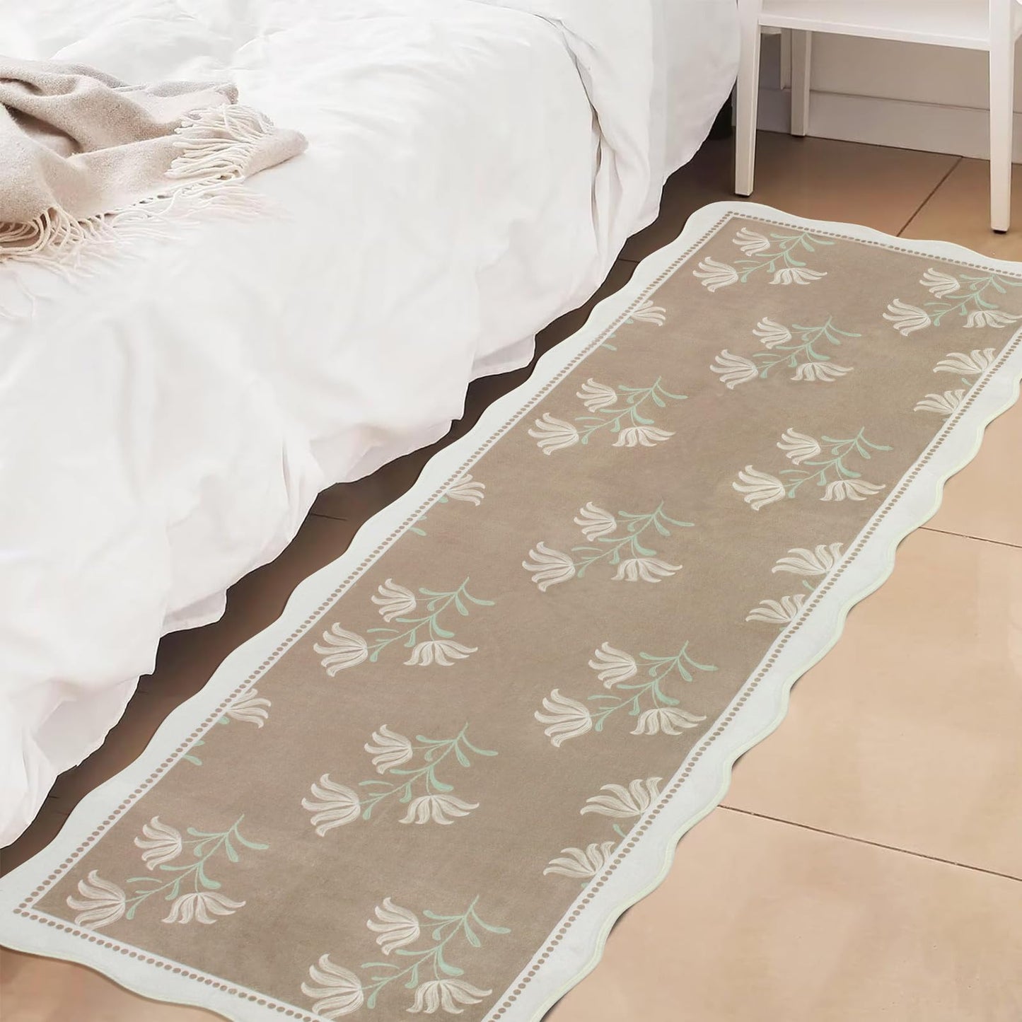 Albodanl Scalloped Floral Kitchen Runner Rug, 2x6 Washable Rug Runners for Hallways Non-Slip, Boho Farmhouse Ultra-Thin Soft Carpet for Bathroom Laundry Entryway