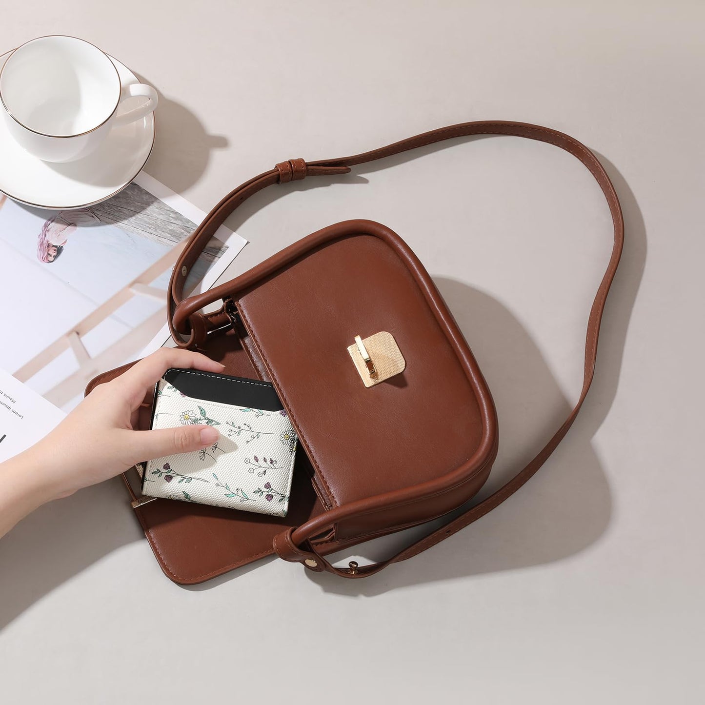 GAEKEAO Small Wallet for Women RFID Leather Bifold Slim Card Holder Cute Flower Wallet for Women with Zipper Coin Pocket