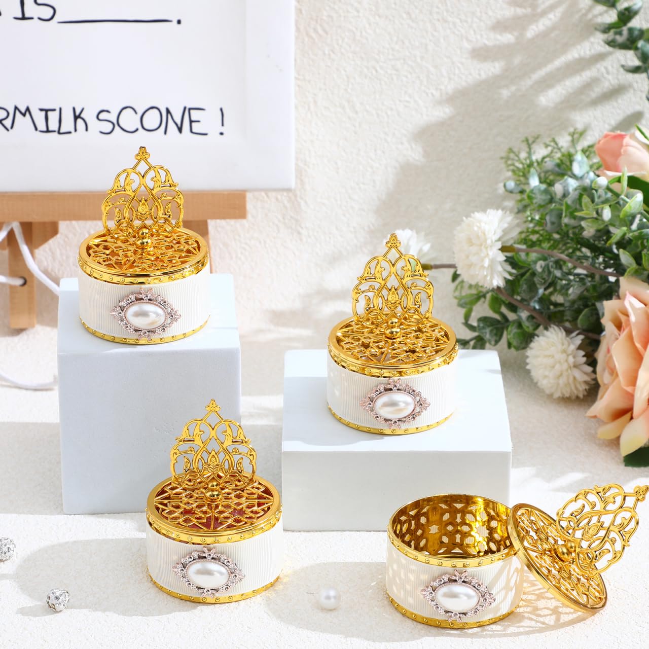 HOLIDYOYO 12pcs Gold Party Favor Boxes Fancy Candy Box Decorative Treat Box European Style Favor Container for Wedding Birthday Anniversary Party