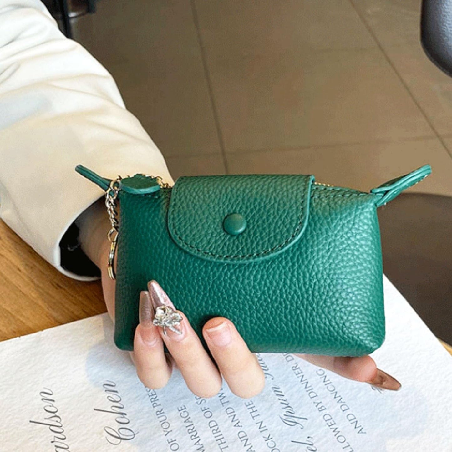 BDHRKTE Grass Green Leather Coin Purse with Keychain - Small Zipper Pouch for Women, Mini Wallet for Cash Coins Credit Cards
