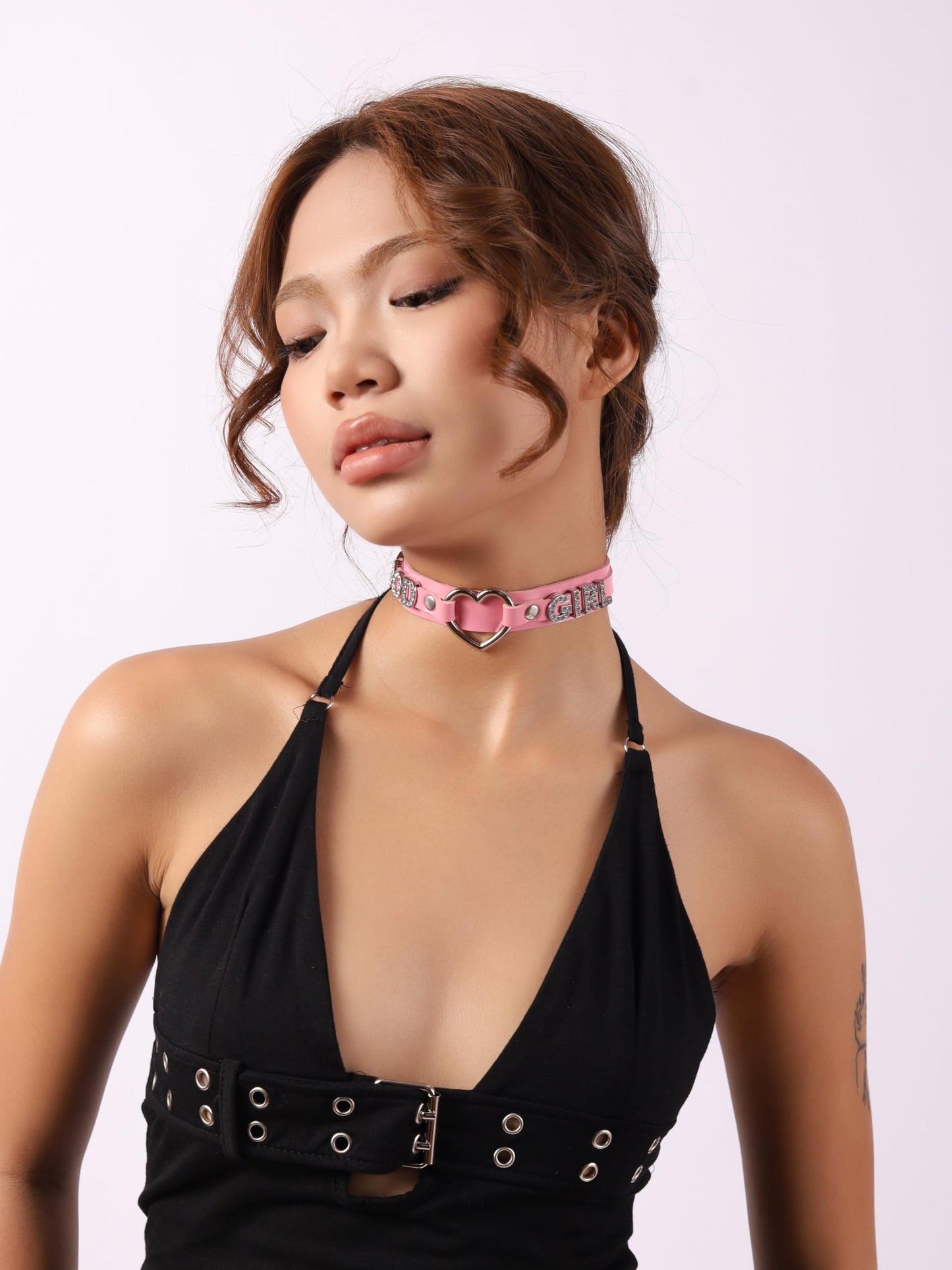 Sacina Gothic Punk Heart Letter Choker, Pink Choker, PU Leather Chocker Collar, Gothic Goth Necklace, Halloween Jewelry Gift for Women