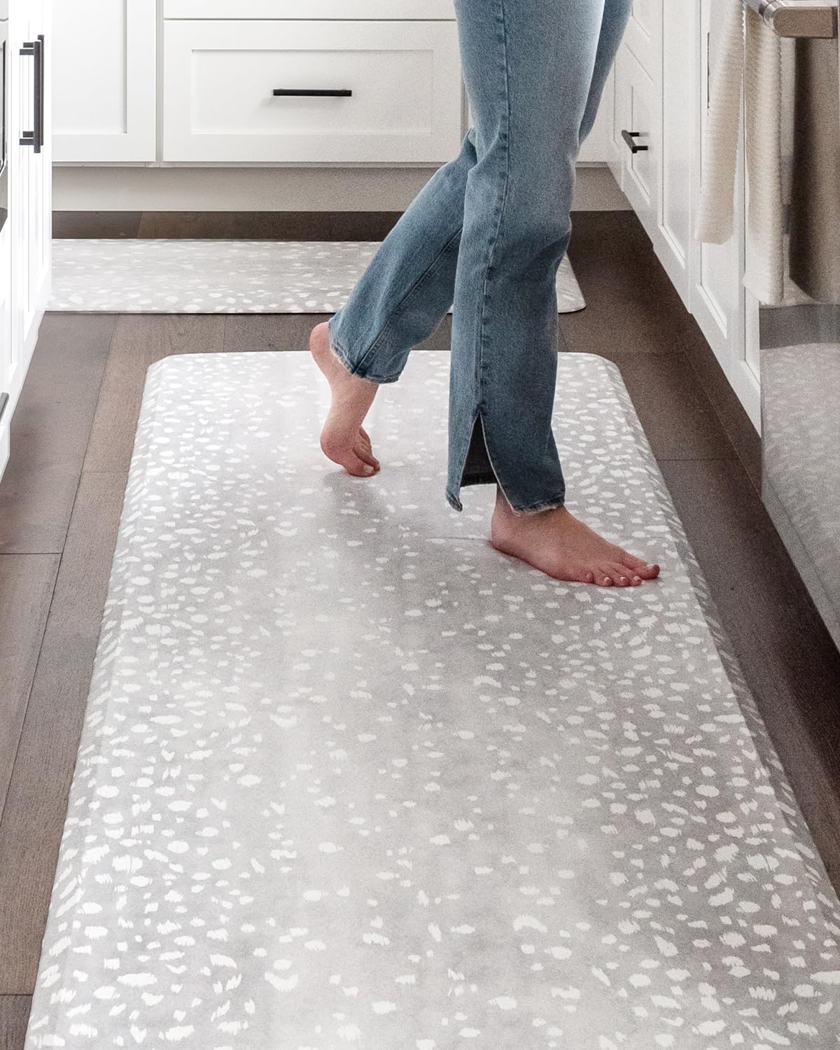 House of Noa Nama Standing Mat – Anti-Fatigue Kitchen Mats for Floor, Cushioned & Non-Slip Kitchen Comfort Mat for Standing, Thick Foam Anti-Fatigue Mat for Kitchen & Workspaces, Fawn Silver 22" x 36"