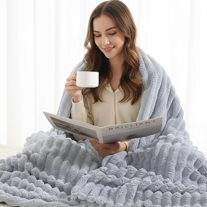 decorUhome Soft Fleece Light Grey Twin Blanket for Bed, Cozy Fluffy Plush Flannel Striped Throws for Couch Sofa, Lightweight Decorative Ribbed Fuzzy Blanket for Woman, 60x80 Inches