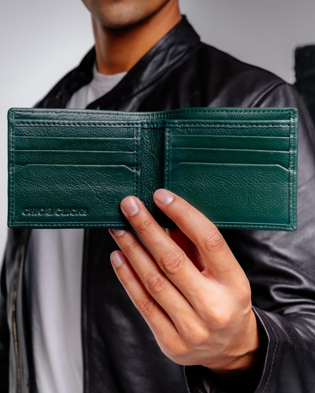 Chic And Clicks Men's Genuine Bifold Wallet -RFID Blocking – Premium full-grain leather se handmade Leather 6 Card Slim Bifold Wallet. (Green)