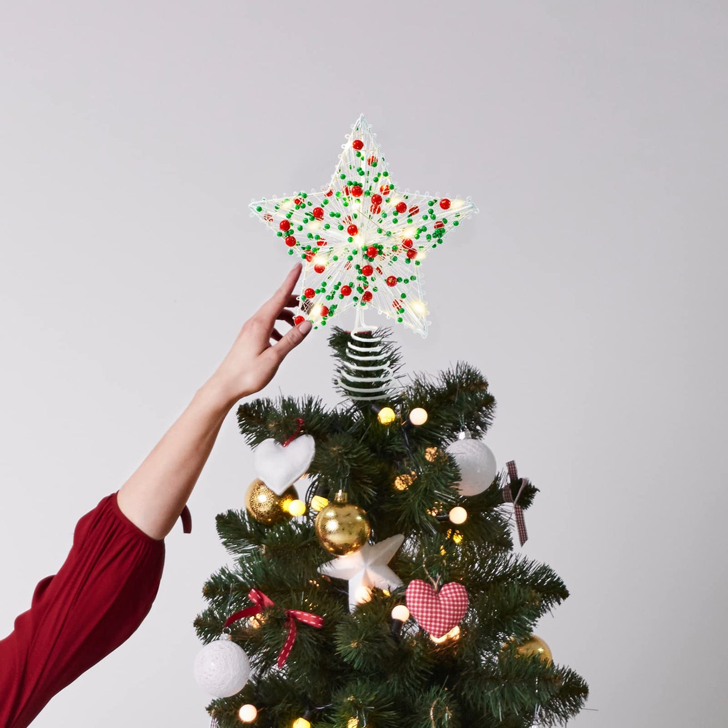 Whaline Christmas Star Tree Topper 8.3 Inch Red Green Berries Dotted 3D Star Treetop LED Lighted Battery Powered Unique Design Xmas Tree Ornament for Christmas Party Indoor Outdoor Home Decoration