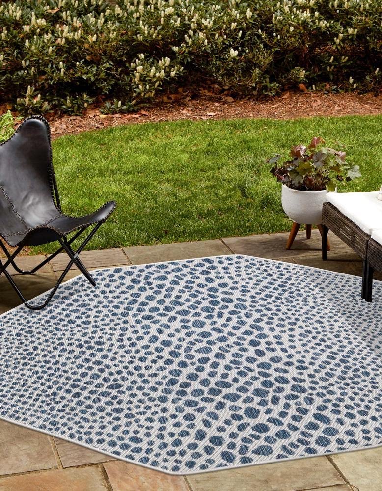 Unique Loom Outdoor Collection Area Rug - Cape Town (4' 1" Octagon, Blue/ Olive)